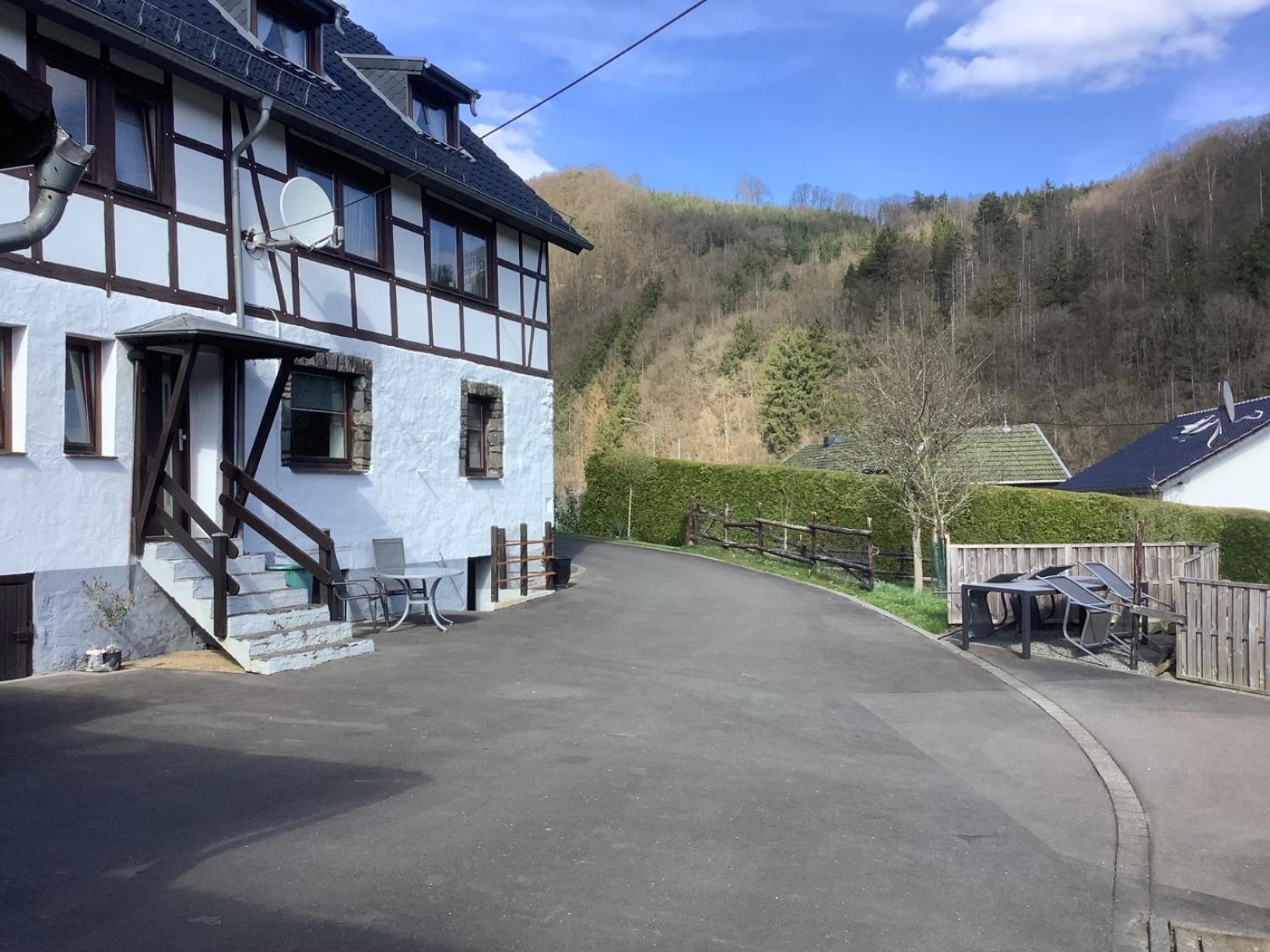 Berg Blick Eifler Bauernhaus Modern Restauriert Зимерат Екстериор снимка